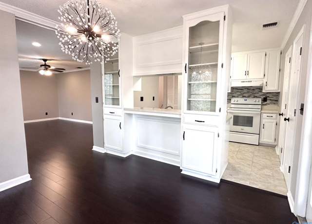 Property at 2101 SW Woodlawn Dr, Huntsville, AL 35802, 2 beds, 2 baths