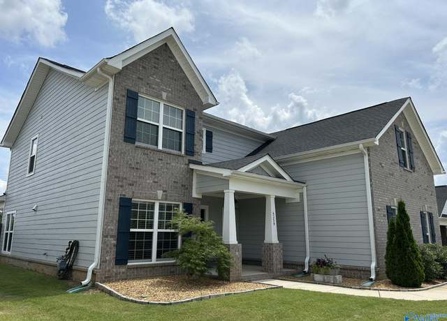 Property at 4359 Willow Bend Ln SE, Owens Cross Roads, AL 35763, 5 beds, 3.5 baths