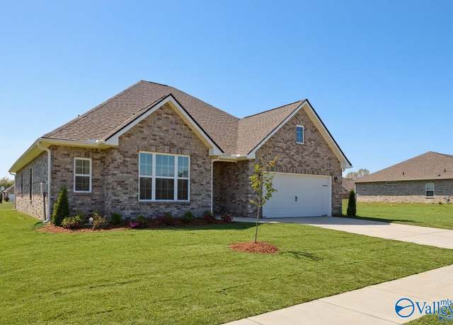 Property at 216 White Horse Way, Toney, AL 35773, 4 beds, 3 baths