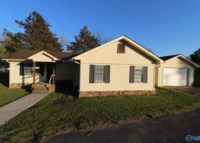 Property at 128 College St, Blountsville, AL 35031, 3 beds, 2 baths