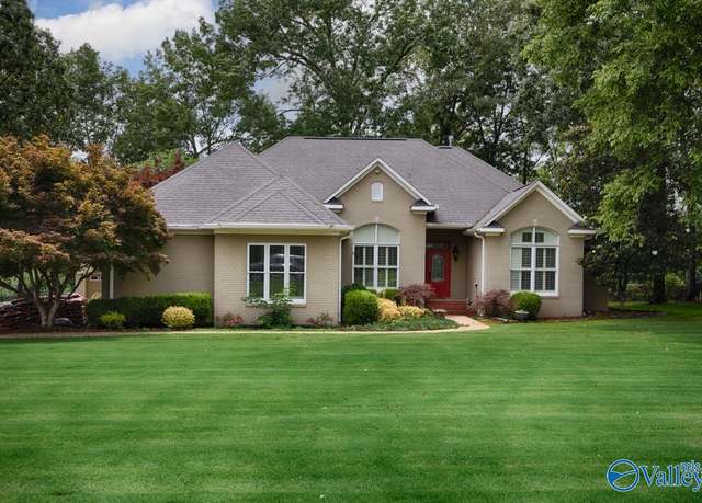 Property at 332 Riverfront Rd, Rogersville, AL 35652, 4 beds, 2.5 baths