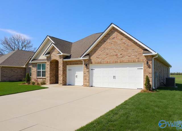 Property at 105 Cowdray Cir, Toney, AL 35773, 3 beds, 3 baths