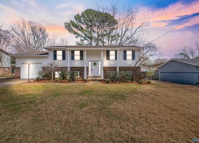 Property at 10009 Camille Dr SE, Huntsville, AL 35803, 4 beds, 2.5 baths