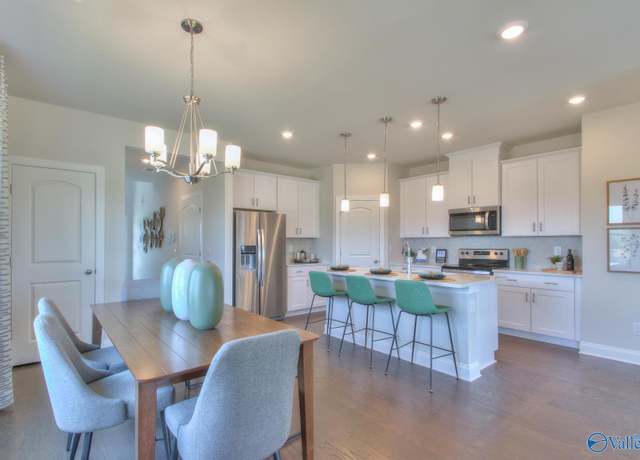 Property at 8172 Huspa Ave, Madison, AL 35756, 4 beds, 2.5 baths