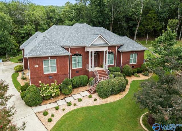Property at 2909 Smoketree Cir, Huntsville, AL 35811, 4 beds, 2.5 baths