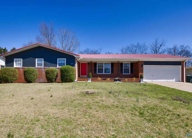 Property at 1806 Carson Ln NW, Huntsville, AL 35816, 4 beds, 2 baths