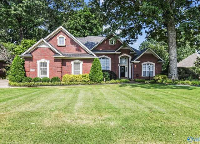 Property at 150 Greenlawn Dr, Meridianville, AL 35759, 5 beds, 3.5 baths