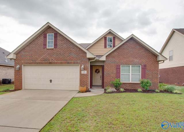 Property at 18 Pecan Cir, Decatur, AL 35603, 3 beds, 2 baths