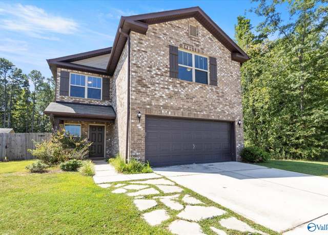 Property at 142 Winstead Cir, Owens Cross Roads, AL 35763, 3 beds, 2.5 baths
