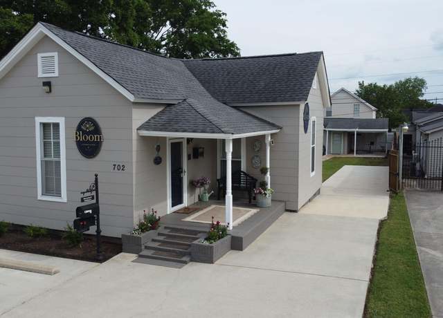 Property at 702 Mckinley Ave, Huntsville, AL 35801, 2 beds, 1.5 baths