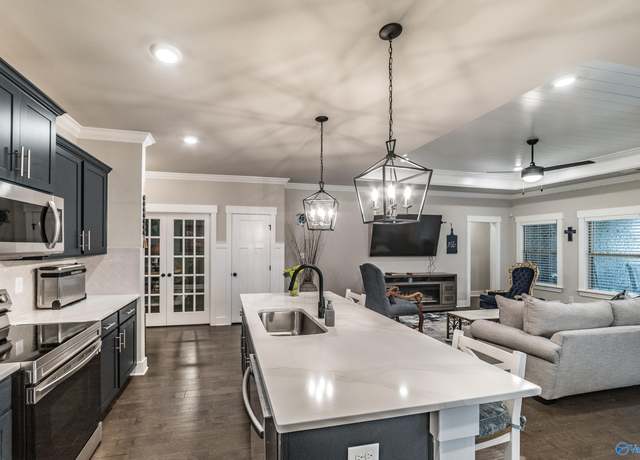 Property at 21838 Shearwater Dr, Athens, AL 35613, 3 beds, 2 baths