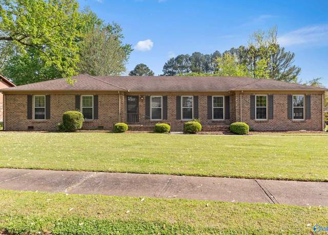 Property at 906 Flora Cir SE, Huntsville, AL 35802, 3 beds, 2 baths