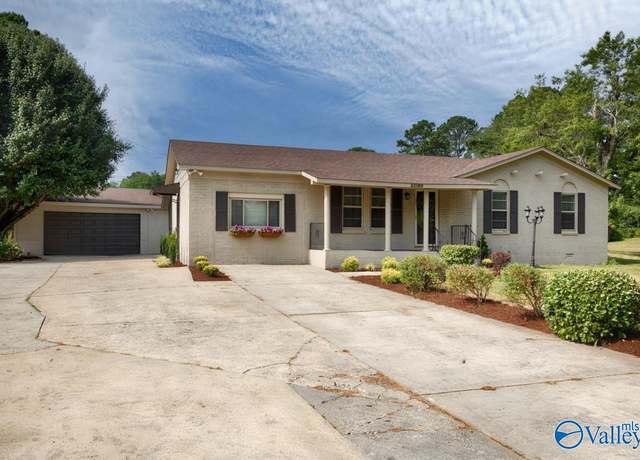 Property at 22160 Hood St, Athens, AL 35613, 3 beds, 2 baths