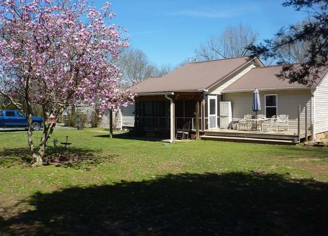 Property at 331 Scoles Rd, Guntersville, AL 35976, 3 beds, 2 baths