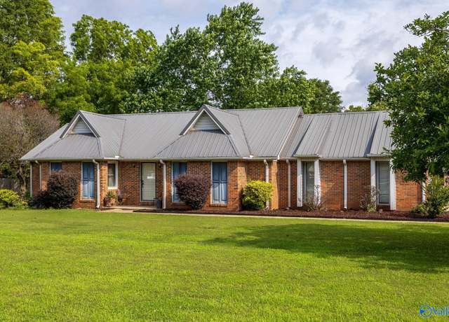 Property at 43 Terry Ln, Trinity, AL 35673, 3 beds, 2 baths