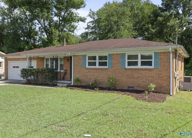 Property at 804 Mountain Gap Rd, Huntsville, AL 35803, 3 beds, 2 baths