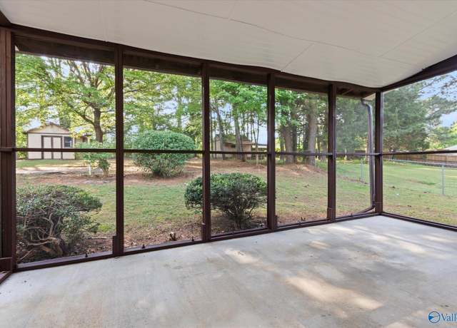 Property at 136 Dexter Cir, Madison, AL 35757, 4 beds, 2 baths