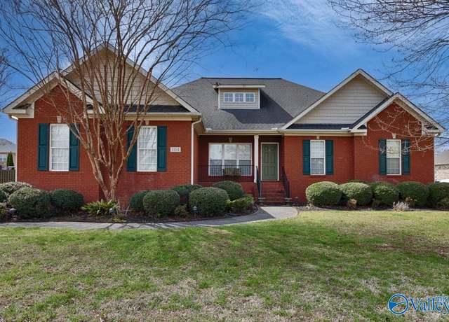 Property at 104 River Meadow Way, Huntsville, AL 35811, 5 beds, 4 baths