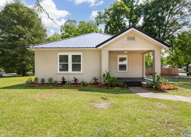 Property at 302 Richardson St, Gadsden, AL 35903, 3 beds, 1 bath