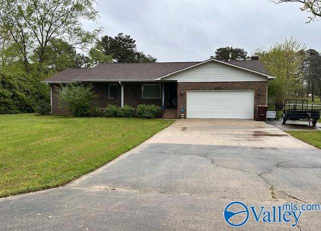 Property at 16130 Sutton Dr, Athens, AL 35611, 3 beds, 2 baths