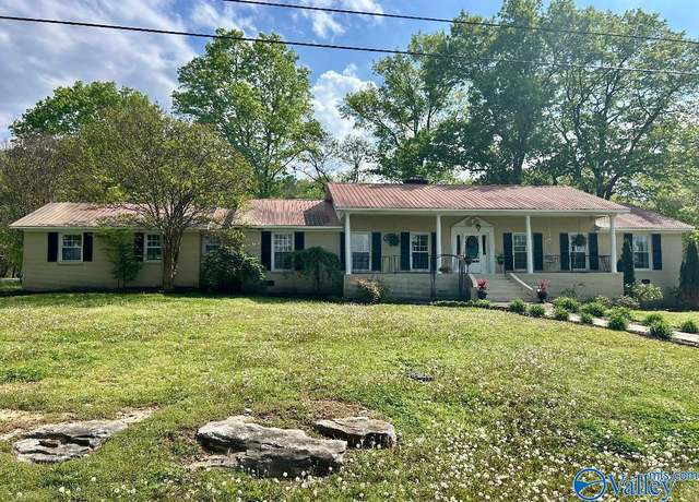 Property at 22 Livingstone Ln, Decatur, AL 35603, 3 beds, 3 baths