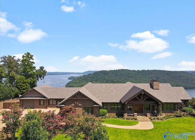 Property at 804 Gerald Bryant Rd, Guntersville, AL 35976, 3 beds, 3.5 baths