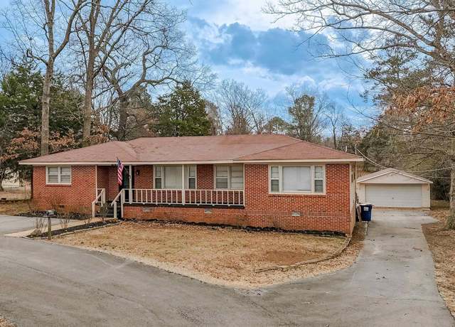 Property at 6670 Moores Mill Rd, Huntsville, AL 35811, 4 beds, 2 baths