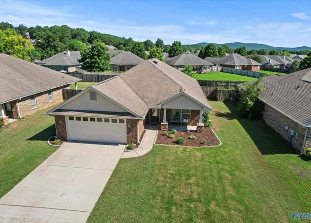 Property at 5008 Montauk Trl, Owens Cross Roads, AL 35763, 4 beds, 2 baths