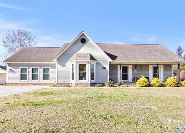 Property at 112 Reba Rd, Hazel Green, AL 35750, 3 beds, 2 baths