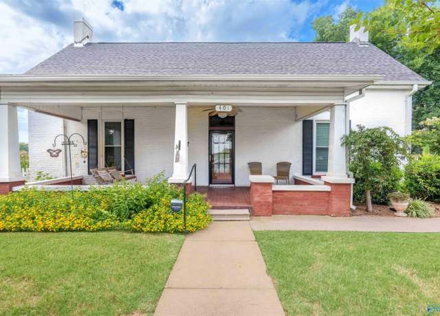 Property at 401 E Second St, Tuscumbia, AL 35674, 3 beds, 2 baths