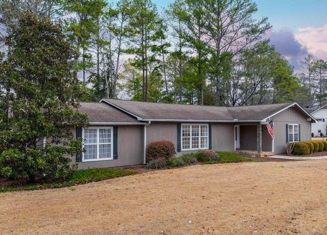 Property at 5904 Golf Rd NW, Fort Payne, AL 35967, 3 beds, 2 baths
