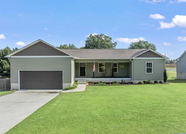 Property at 1008 E Main St, Albertville, AL 35951, 3 beds, 2 baths