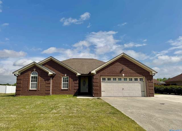 Property at 28157 Ferguson Ln, Toney, AL 35773, 3 beds, 2 baths