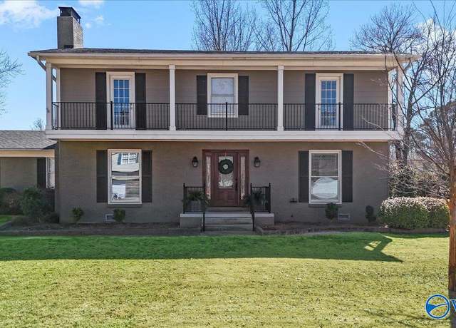 Property at 1006 Tascosa Dr, Huntsville, AL 35802, 4 beds, 2.5 baths