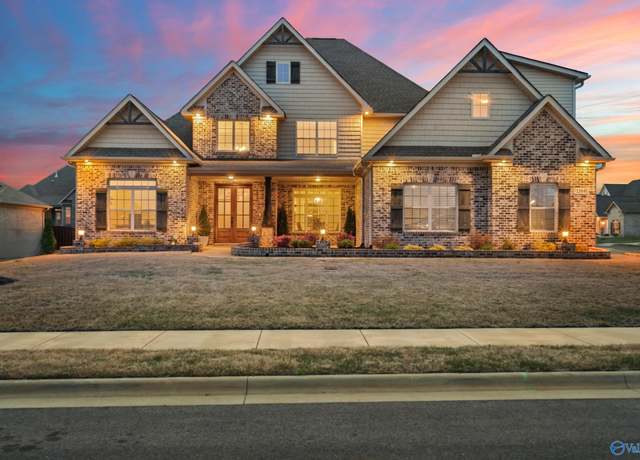 Property at 13841 Front Nine Dr, Athens, AL 35611, 5 beds, 3 baths
