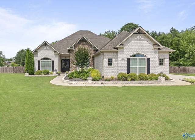 Property at 155 Holbrook Dr, Huntsville, AL 35806, 4 beds, 3.5 baths