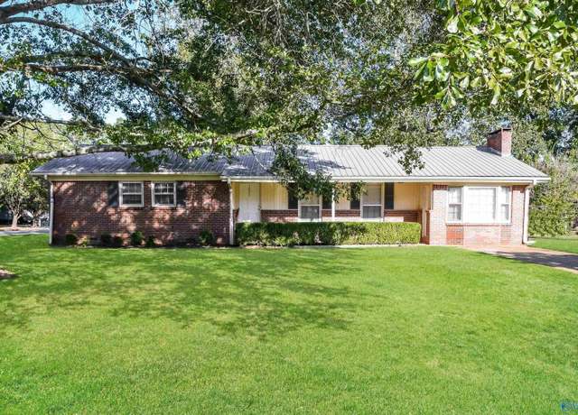 Property at 1602 3rd Ave SW, Decatur, AL 35601, 3 beds, 2 baths