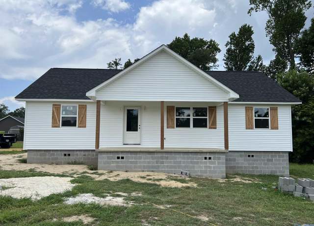 Property at 50 Wells St, Rainsville, AL 35986, 3 beds, 2 baths