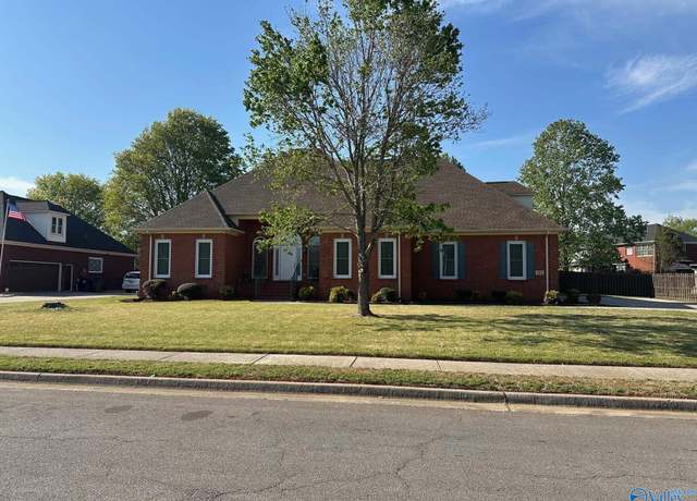 Property at 111 Waterleaf Rd, Huntsville, AL 35811, 4 beds, 3.5 baths