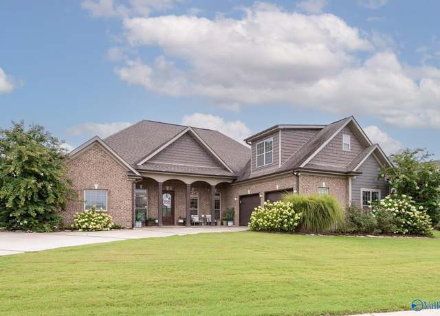 Property at 14890 Imperial Dr, Athens, AL 35613, 4 beds, 3.5 baths