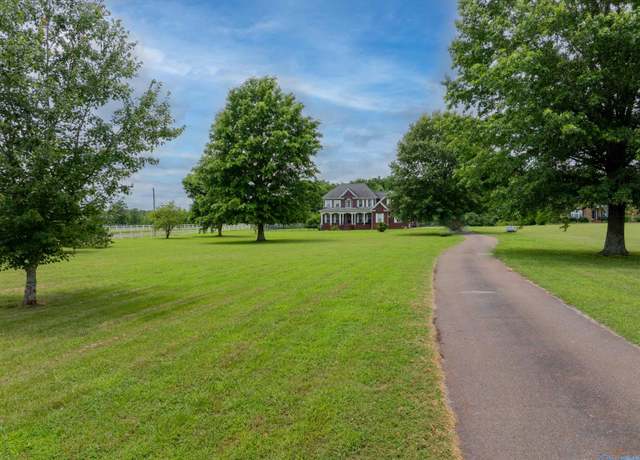 Property at 583 Beth Rd, New Market, AL 35761, 4 beds, 3.5 baths