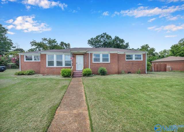 Property at 4201 Memorial Parkway North, Huntsville, AL 35810, 3 beds, 2 baths