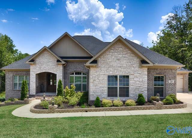 Property at 21 Scenic Loop Rd SE, Huntsville, AL 35803, 5 beds, 5.5 baths