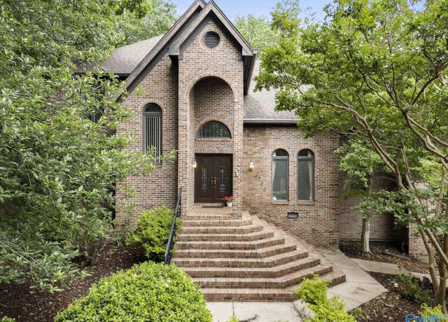 Property at 2703 Chandler Cir SE, Huntsville, AL 35801, 5 beds, 3.5 baths