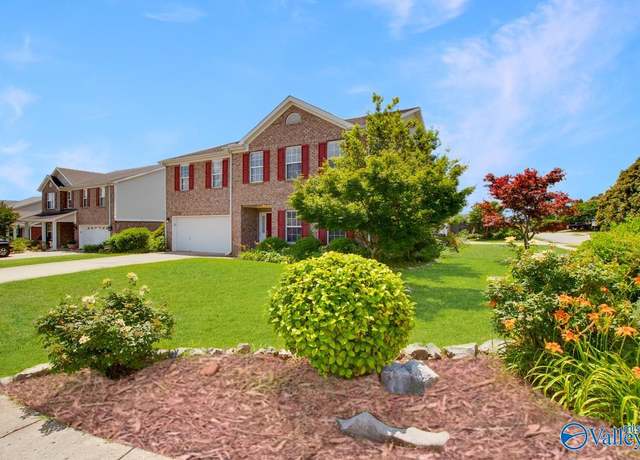 Property at 4814 Inglewood Ct SE, Owens Cross Roads, AL 35763, 5 beds, 3.5 baths