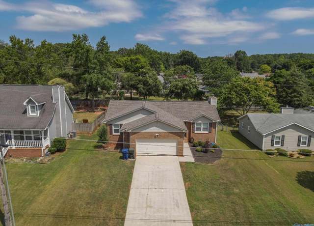 Property at 158 Portal Ln, Madison, AL 35758, 3 beds, 2 baths