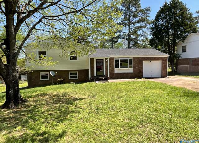 Property at 3516 Glendale Ln, Huntsville, AL 35810, 3 beds, 2 baths
