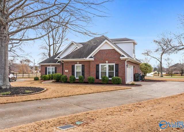 Property at 109 Spring River Ct, Huntsville, AL 35811, 3 beds, 3.5 baths