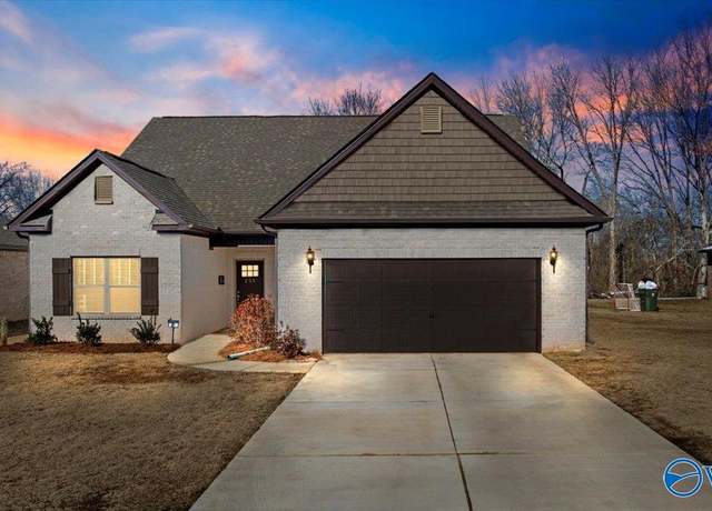 Property at 231 Catalyst St, Huntsville, AL 35811, 5 beds, 3 baths