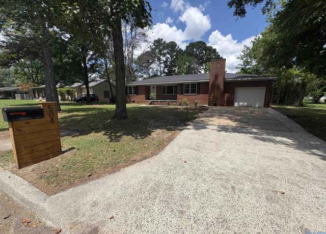Property at 504 Betty St SW, Decatur, AL 35601, 4 beds, 2 baths